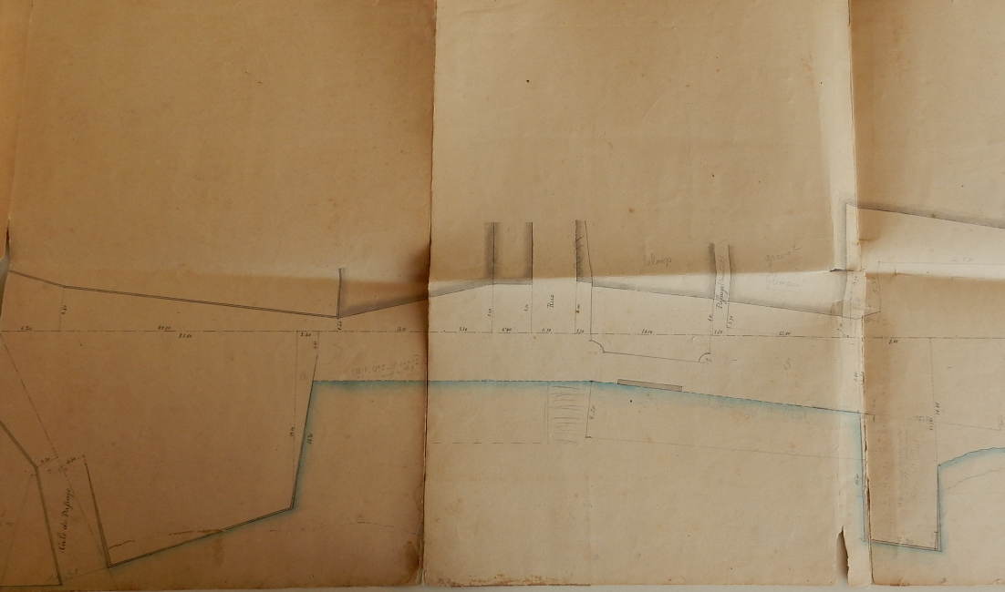Les quais, la cale de carénage et la cale du passage du bac sur un plan de 1869.