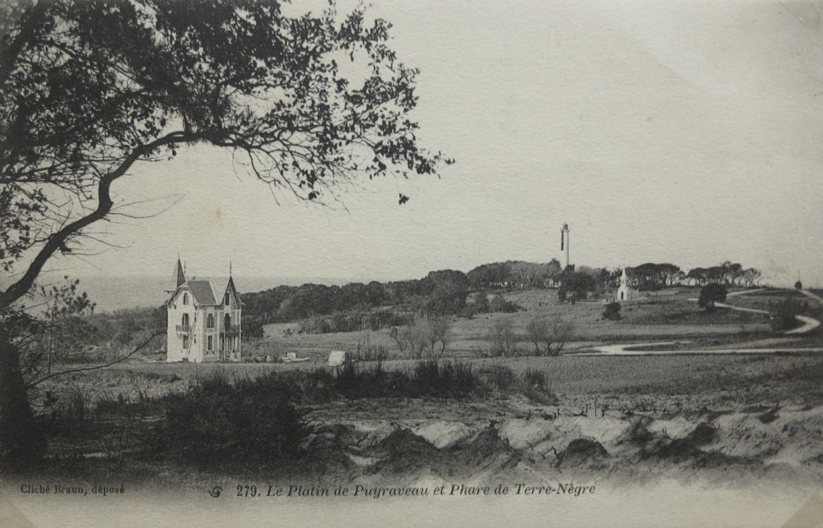 La villa, à gauche, une des premières construites au Platin, vers 1905.