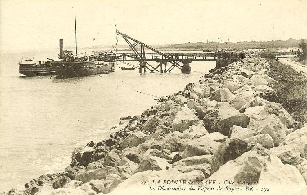 Carte postale : Pointe de Grave, le débarcadère du vapeur de Royan, 1ère moitié 20e siècle.