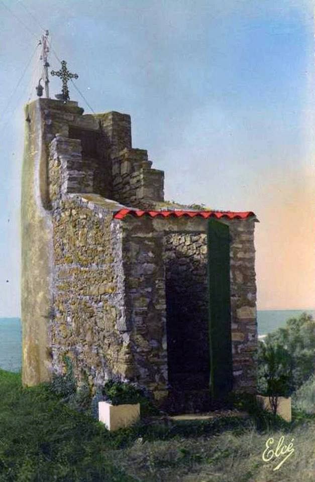 Vue de la tour devenue feu d'alignement dans les années 1950.