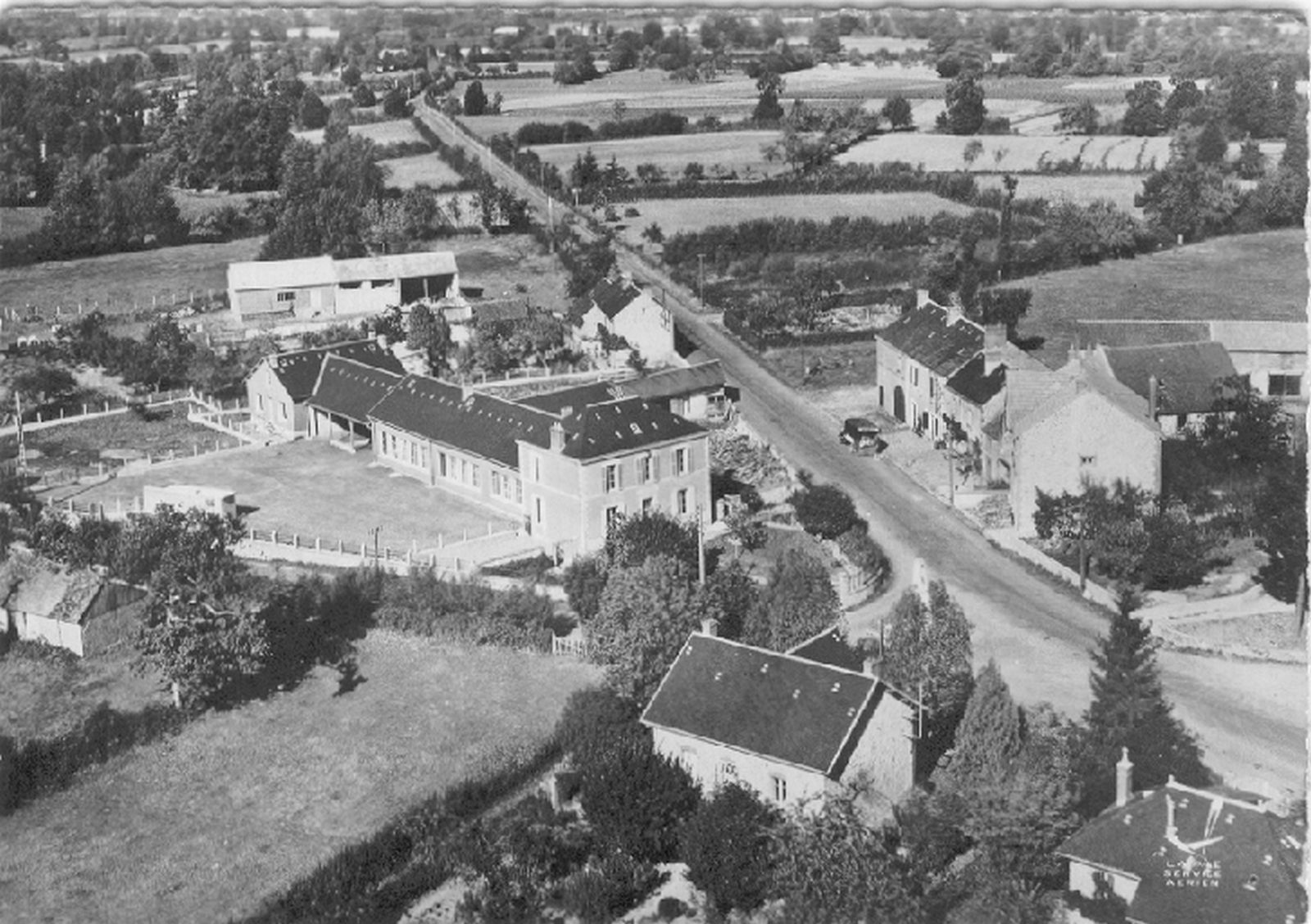 Carte postale ancienne. Coll. part. J.-P. Parinaud. Ed. Lapie, Saint-Maur-des-Fossés.