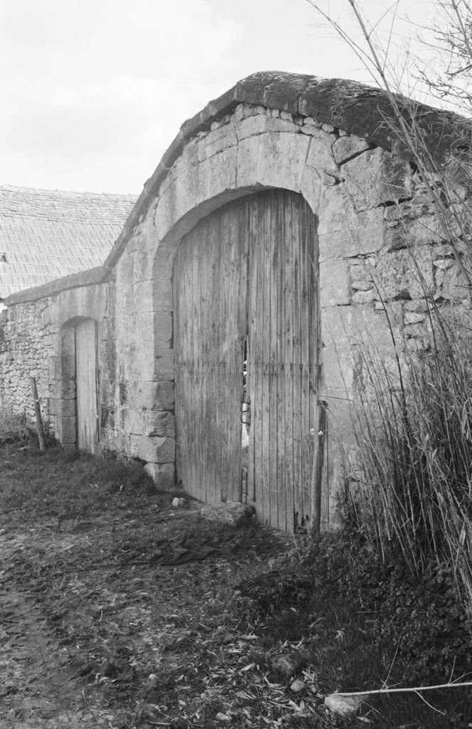 Petit Nadalou (AH 157) : portail d'entrée.