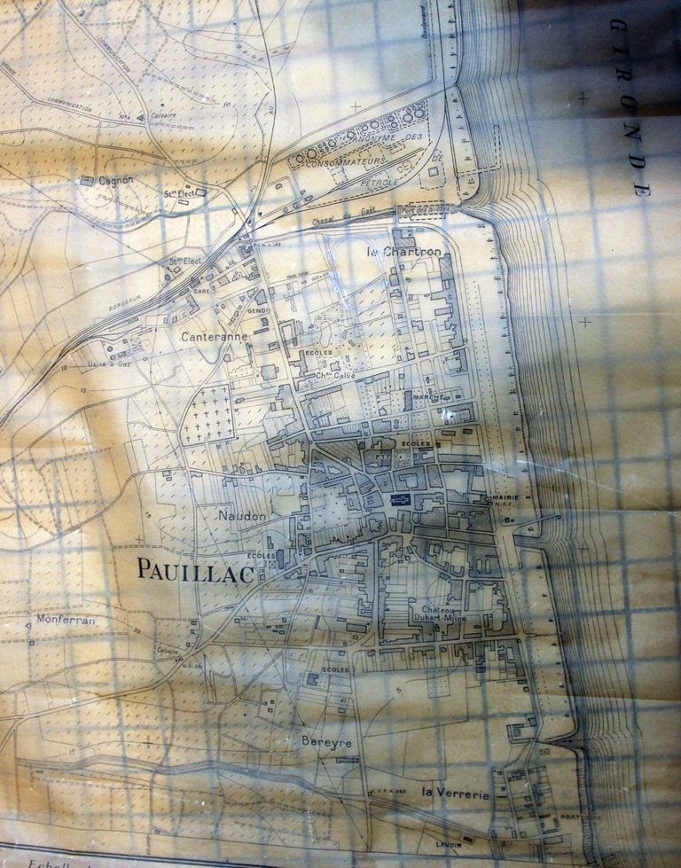 « Plan topographique régulier  ». Calque, par R. Valade (ingénieur topographe), 1946 [AC Pauillac, non coté] : détail.