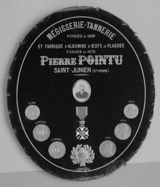 Tableau des médailles de la mégisserie Pierre Pointu, vers 1905 (A. Massonnet, 64 faubourg Saint-Denis, Paris)