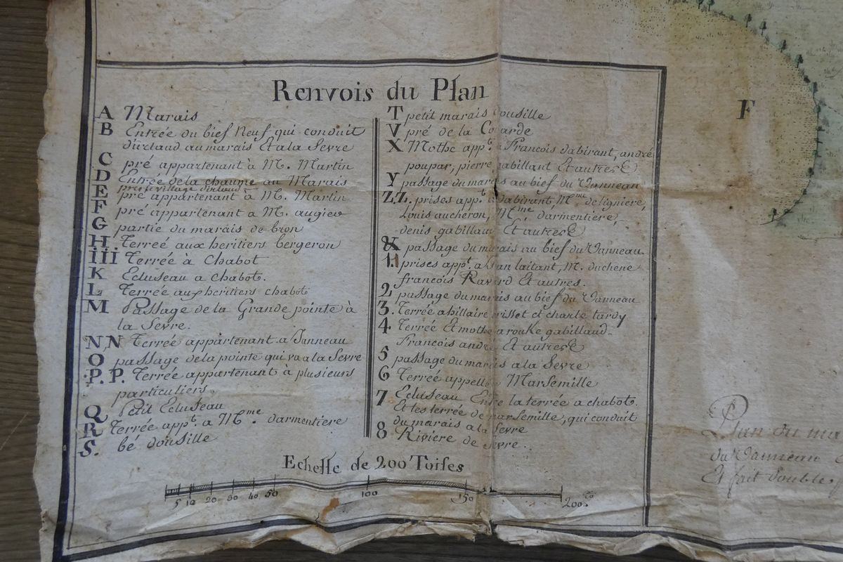 Légende du plan du marais de la Ruelle contesté entre les habitants du Vanneau et ceux d'Irleau, 10 avril 1792.