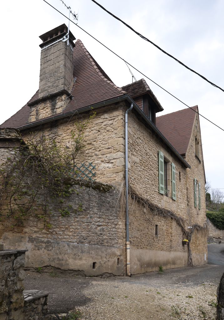 Maison du XIVe siècle de Montignac : vue au sud.