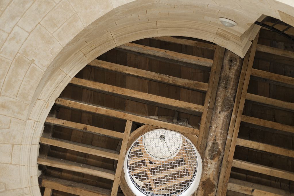 Salle des Girondins : détail de la stéréotomie de la voûte et de l'oculus.