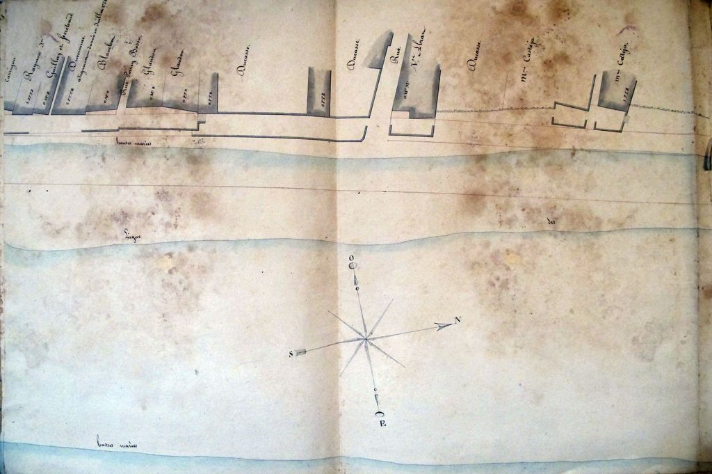 Plan des maisons des quais. Papier, encre, lavis, non signé, s.d. [début 19e siècle] : détail.