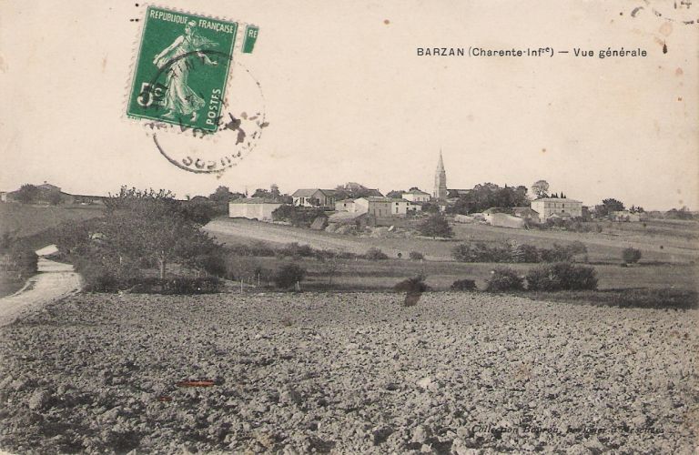 Le bourg vu depuis le sud-ouest, carte postale du début du 20e siècle.