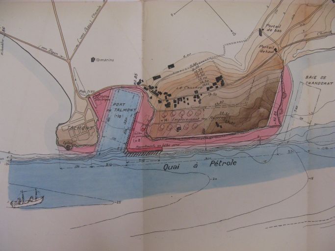 Projet de port avec appontements en béton armé devant la falaise du Caillaud, 1920.