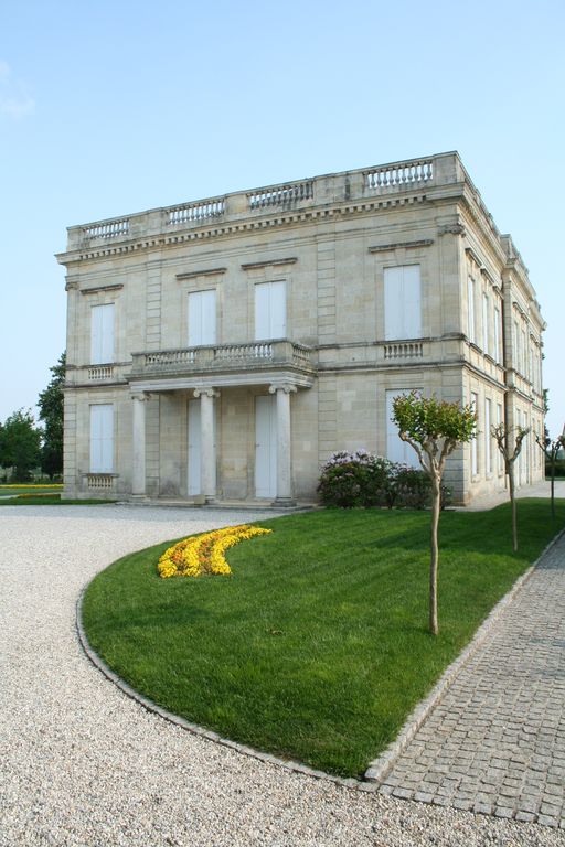 Château : façade latérale nord.