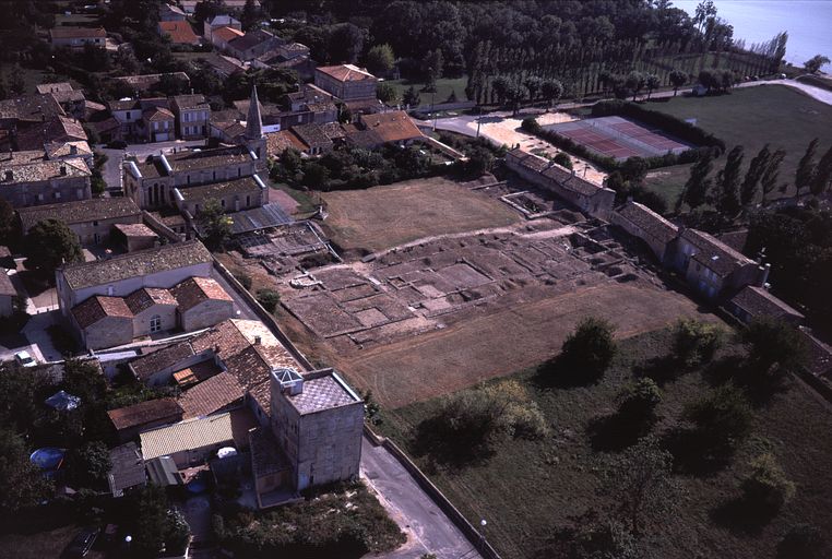 Vue aérienne du site de la villa gallo-romaine, 2002.