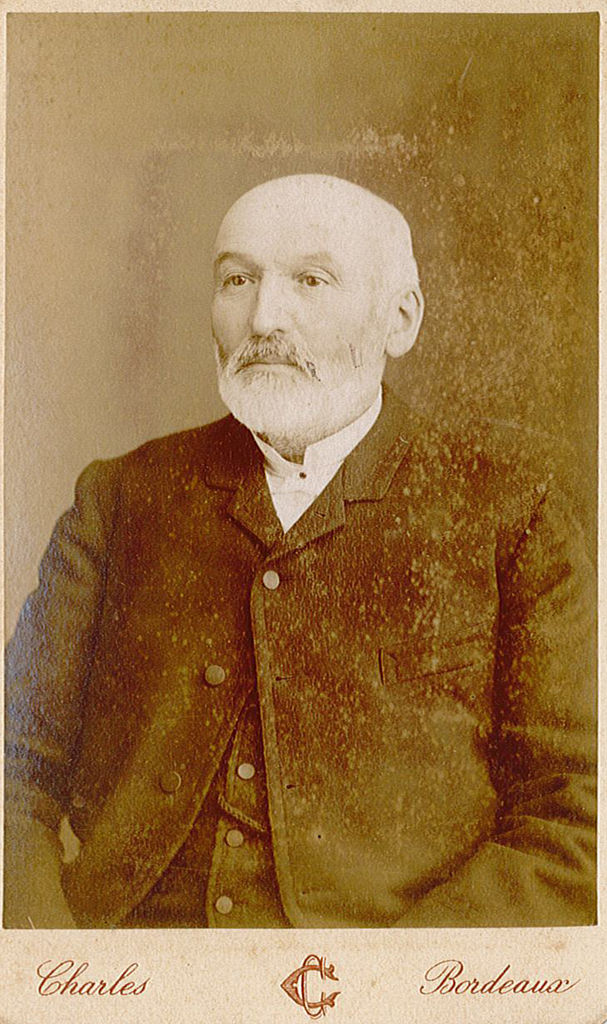 Portrait de Jacques Mauriac, par Charles, photographe à Bordeaux, fin XIXe siècle (Centre François Mauriac de Malagar).