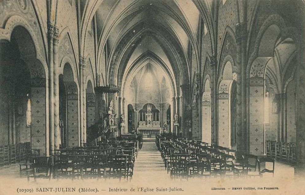 Carte postale : intérieur de l'église Saint-Julien.