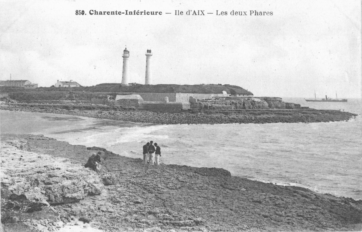 Le phare vu du nord-ouest vers 1900. 