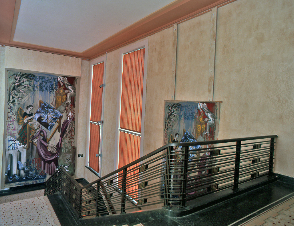 Vue générale de la tapisserie et du carton en place dans l'escalier d'honneur de l'Hôtel de Ville, fraîchement rénové à l'été 2009.