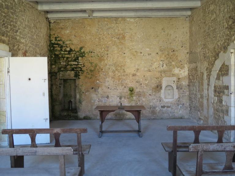 Vue intérieure de la chapelle, aile sud.