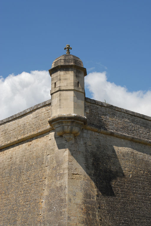 Echauguette sur l'angle flanqué du bastion Saint-Romain.