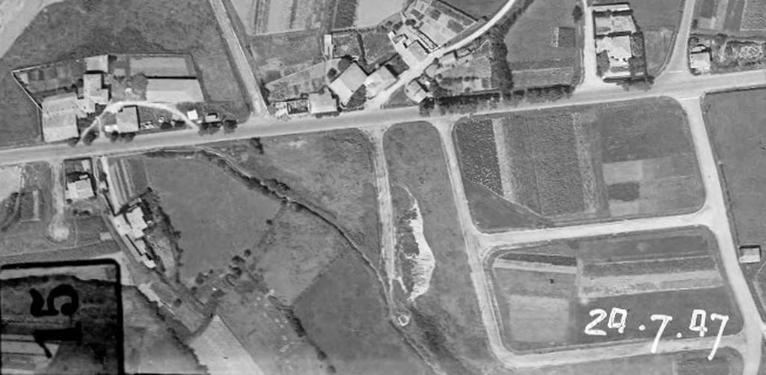 Photo aérienne du lotissement achevé mais non bâti, juillet 1947.