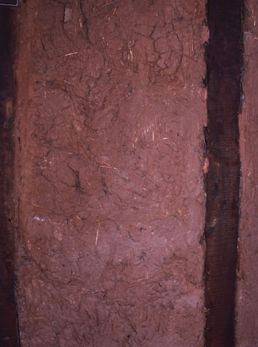 Détail du torchis d'une cloison intérieure séparant la partie 16e, de la partie 19e siècle.
