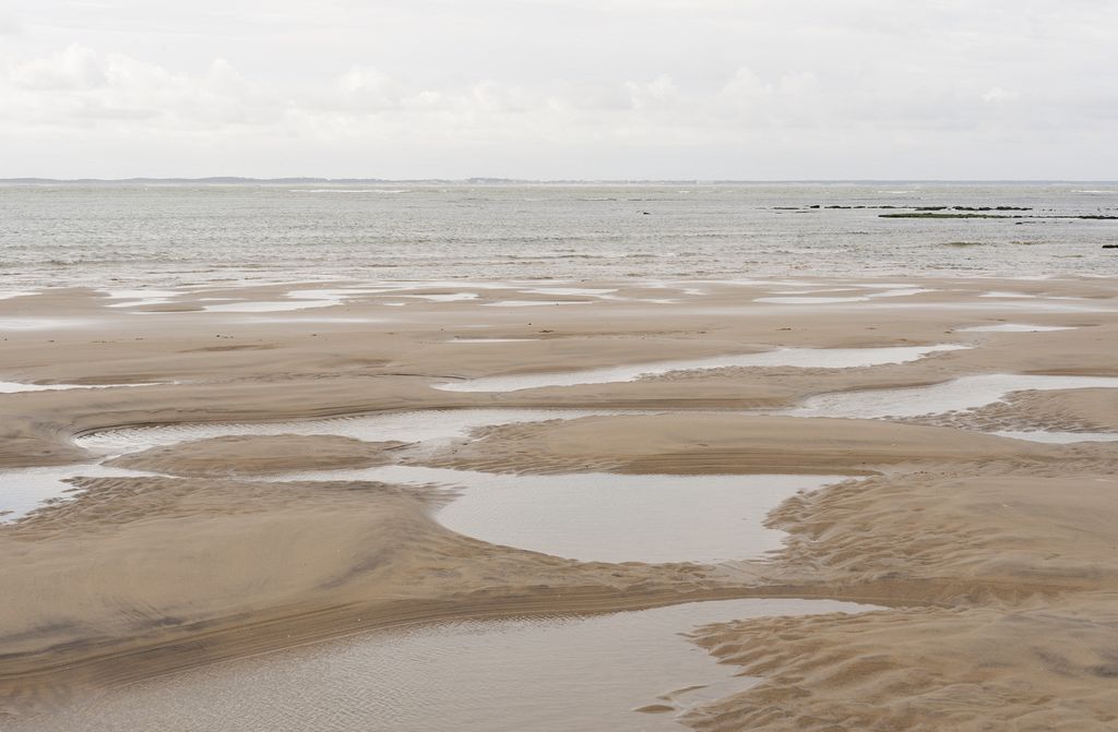 Banc de sable de Cordouan avec au loin la côte soulacaise.