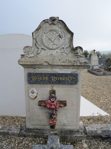 Le tombeau de la famille Roché.