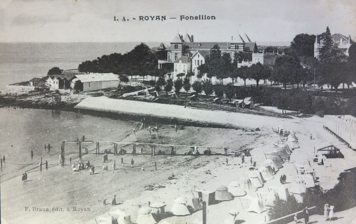 Le côté ouest de la conche de Foncillon au début du 20e siècle.
