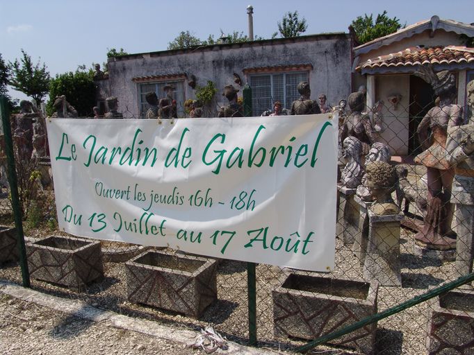 Banderole annonçant l'ouverture du jardin en 2006.