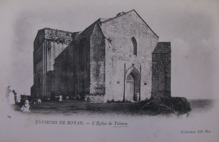 L'église vue depuis le nord-ouest, carte postale vers 1890 (avant surélévation de la tour d'escalier).