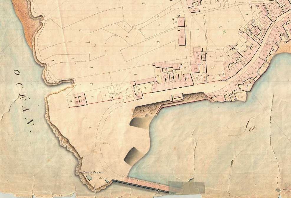 Le port avec sa jetée, le fanal et le corps de garde de la douane, sur le plan cadastral de 1838.