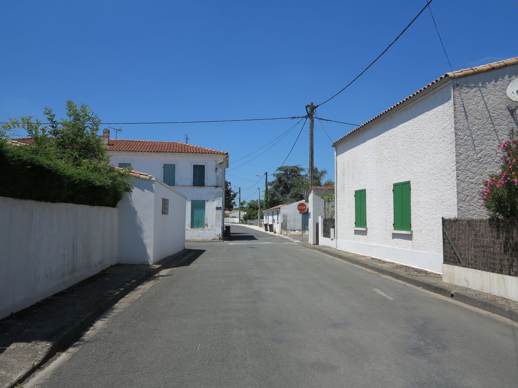 Rue des Hortensias, ancien hameau de Chez-Vinet.