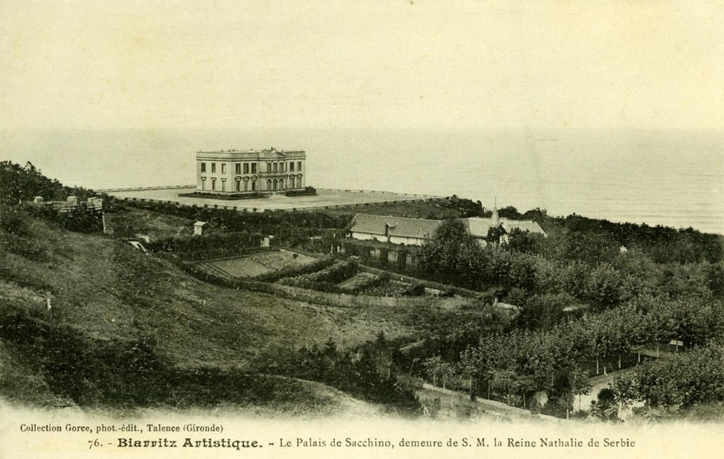 La demeure, son parc et son château d'eau, carte postale datant du 1er quart du 20e siècle.