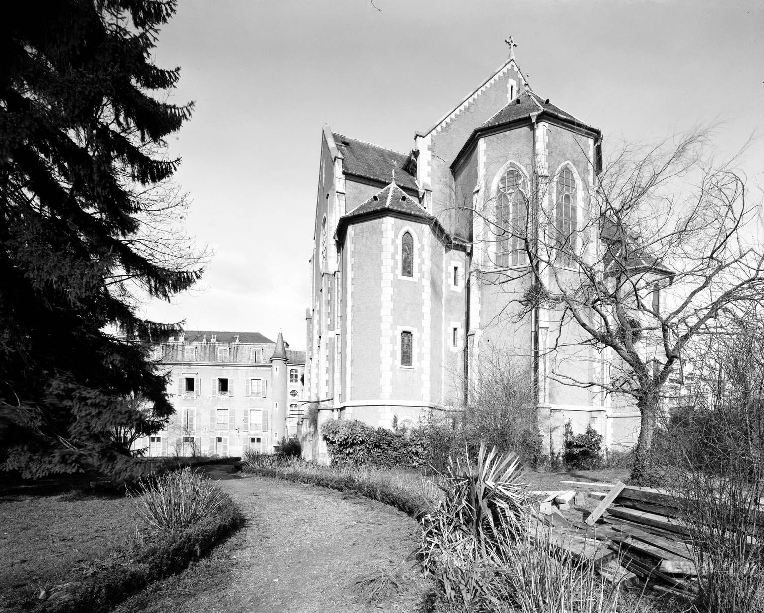 Chevet de la chapelle des sœurs du Sacré-Cœur, avant démolition.