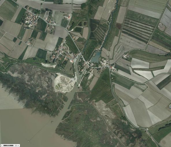 Vue aérienne actuelle du port des Monards.