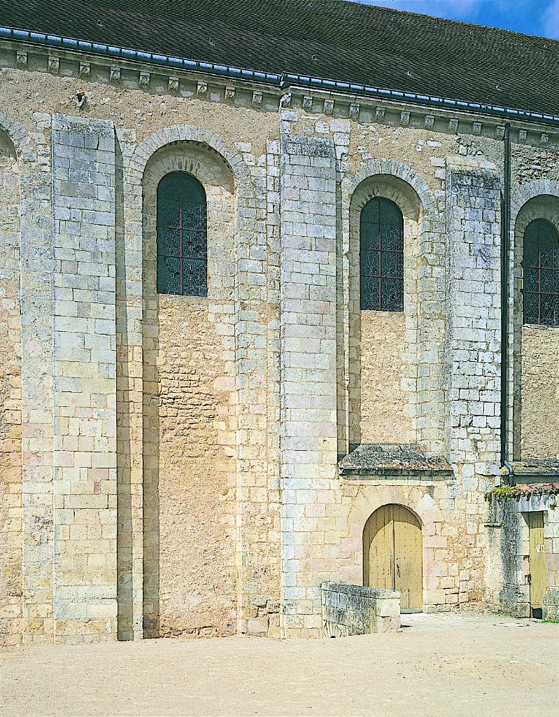 Église, nef, élévation sud, collage à hauteur de la 3ème travée.