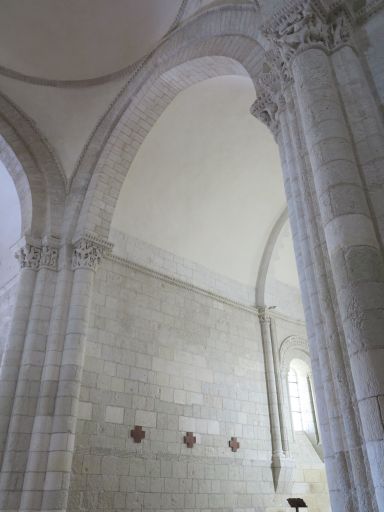 Arc doubleau est de la croisée du transept.