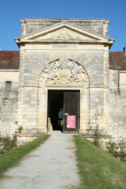 Porte royale : façade ouest.
