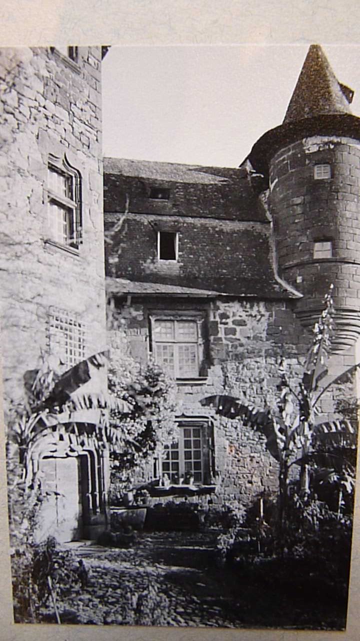 Vue de la tour d'escalier sud-ouest prise avant 1932.