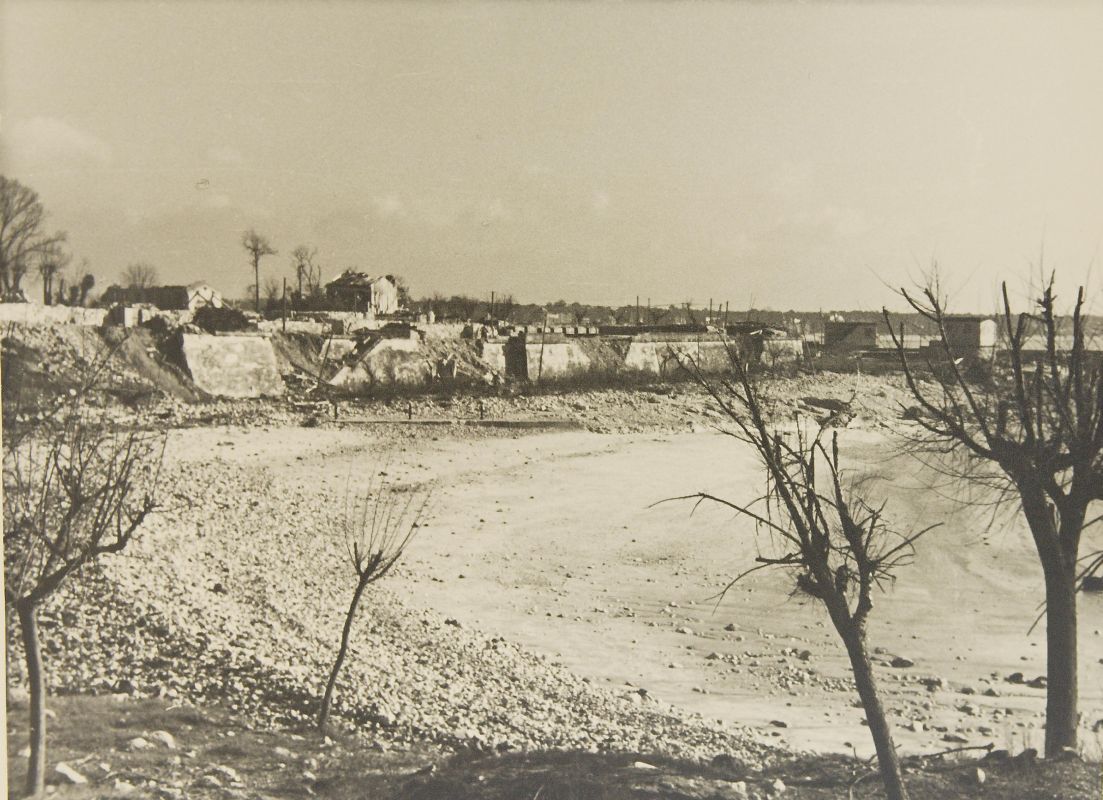 La plage et la façade de Foncillon après les bombardements de 1945.