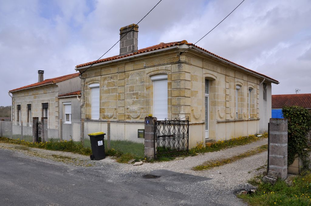 Maisons situées au n°6 route des Bertins.