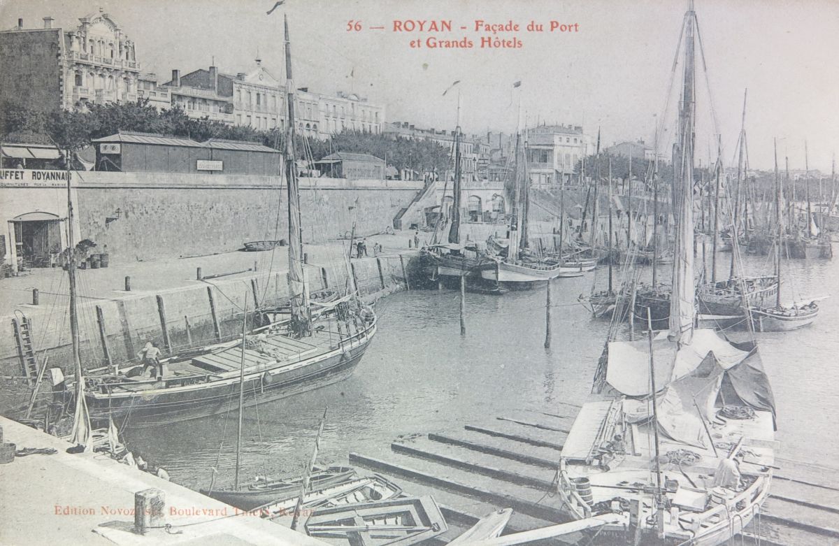 Le port, le gril de carénage et le quai Amiral-Meyer au début du 20e siècle.