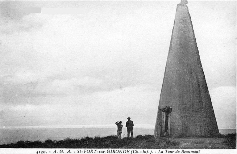 La tour de Beaumont, carte postale vers 1930.