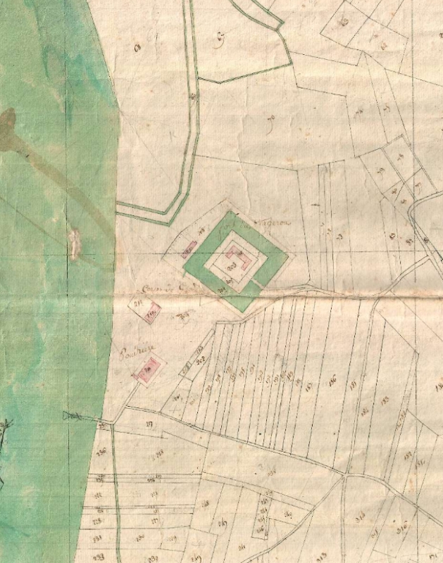 L'emplacement de la pyrotechnie sur le plan cadastral de 1848 du Vergeroux, section A1 : l'ancien fort et la poudrière. 