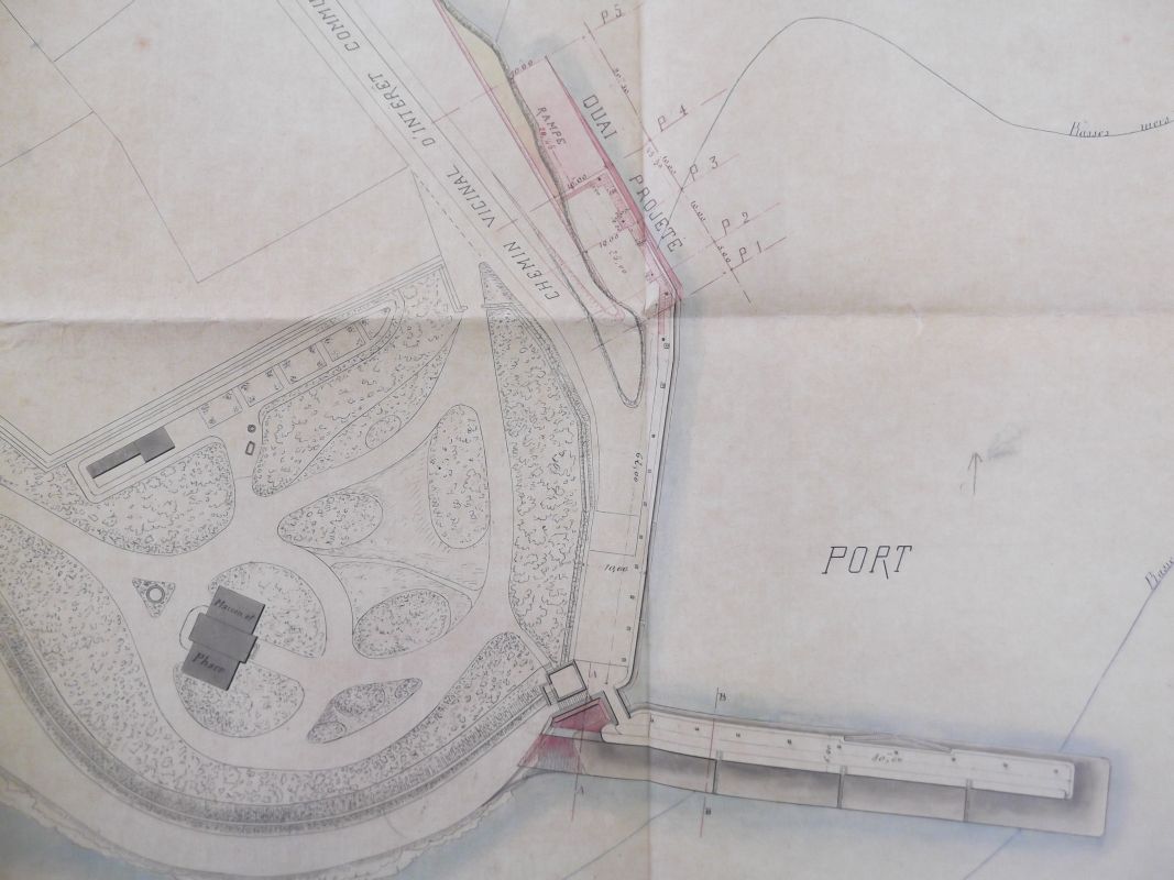 Extrait du plan du port en 1882 : la cale projetée, la jetée et la maison-phare.