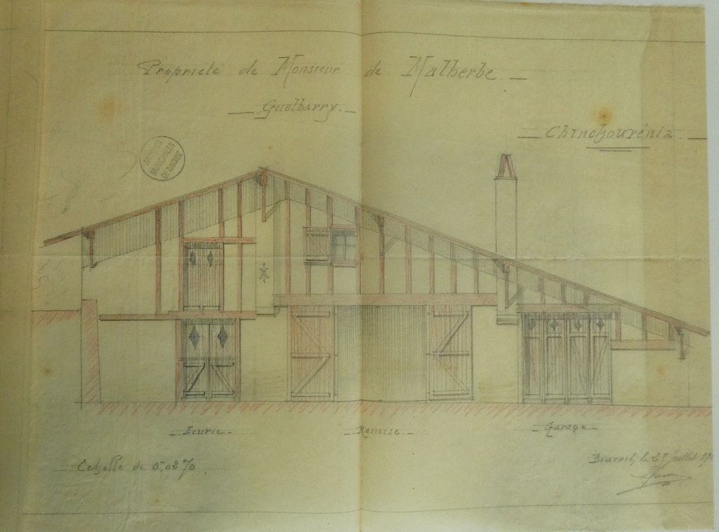 Projet de transformation d'une ferme en écurie, remise et garage. Plan de la façade de Chinchouenia, 29 juillet 1914. Calque.  