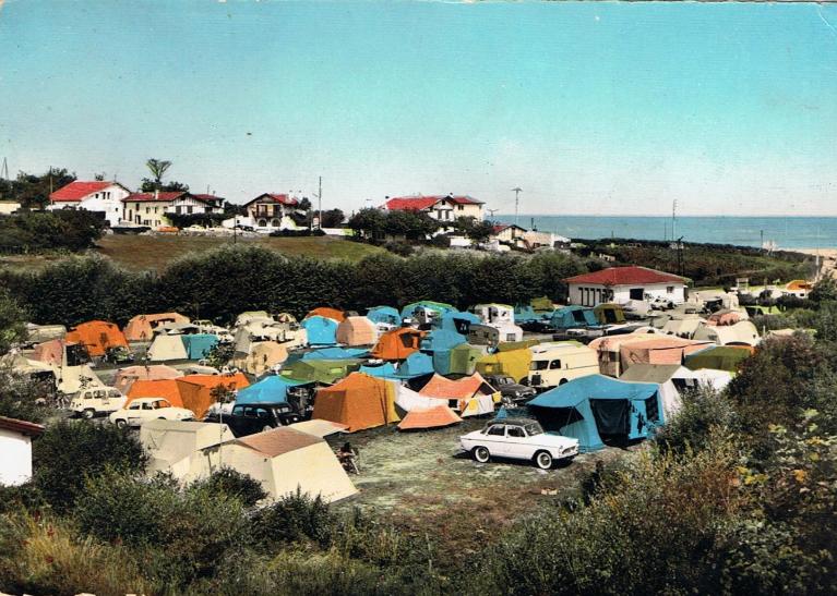 Vue du camping Itsasoa et de l'océan depuis l'est, années 1970, carte postale.