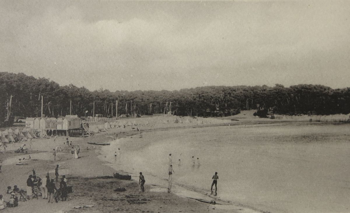 La plage de Nauzan vers 1930.