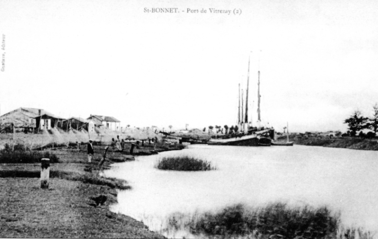 Le port de Vitrezay vers 1908.