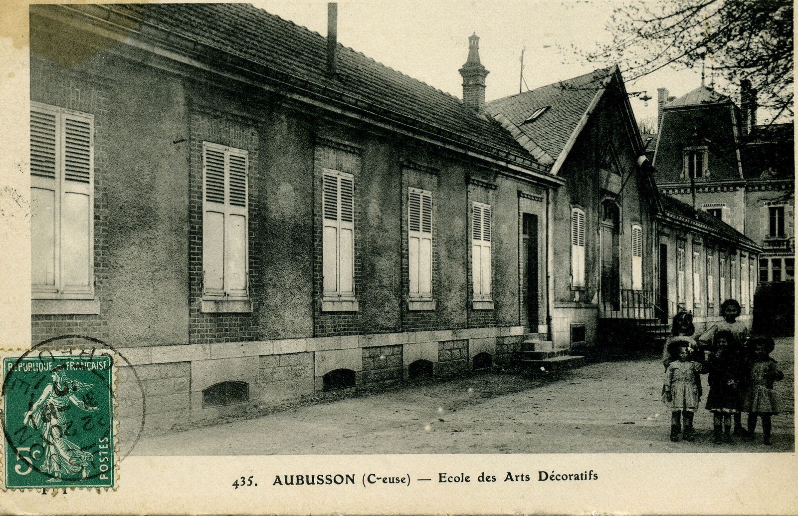 Carte postale représentant l'Ecole des Arts Décoratifs, telle que bâtie en 1884, sur un unique niveau de plain pied (AD 23).