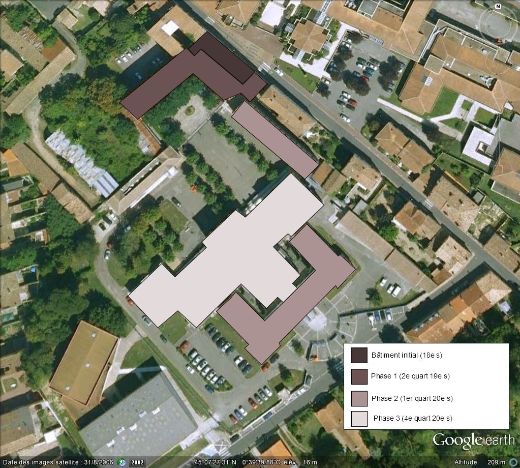 Plan de phasage schématique des différents corps de bâtiment (fonds de plan : Google earth, 2014).
